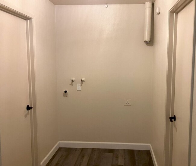 Building Photo - 1112 Patty Way