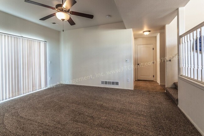 Building Photo - Beautiful 4 Bedroom in Windsor East!