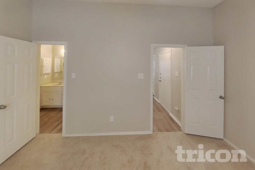 Building Photo - 1525 Juniper Ln