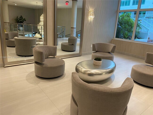 Building Photo - 5401 Collins Ave