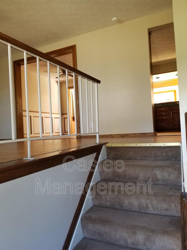 Building Photo - 1049 DeLeone Dr
