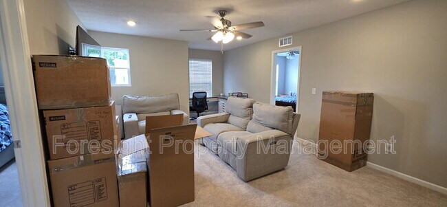 Building Photo - 653 Mill Stone Dr