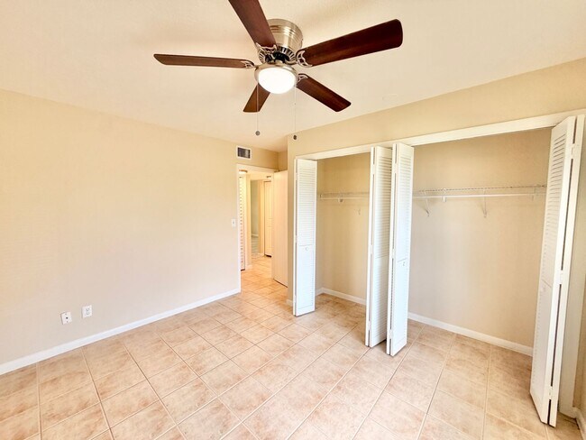 Building Photo - 3047 Tropicana Blvd