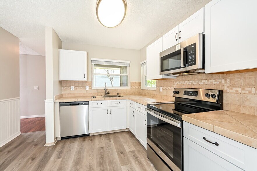 Building Photo - 356 Amethyst Ct