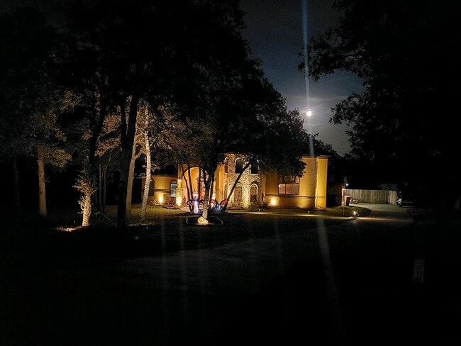 Building Photo - 148 Legacy View