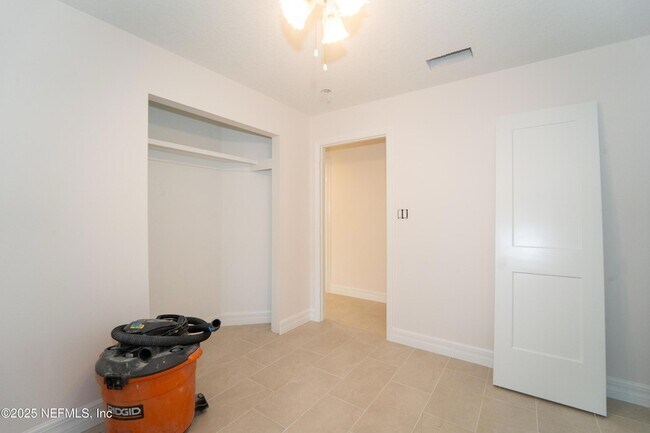 Building Photo - 22 1/2 Fancher Court Unit