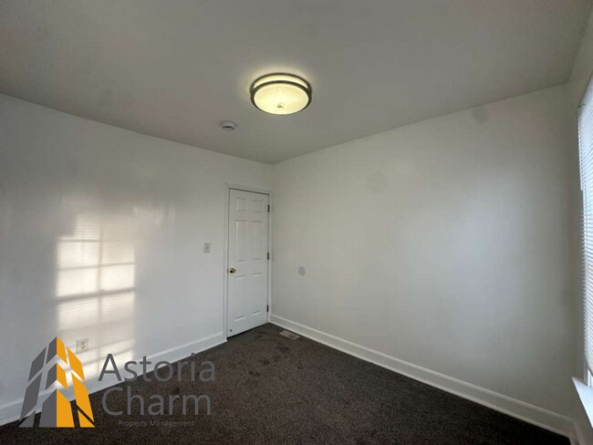 Building Photo - 3 Bedroom Home with Finished Basement and Rear Deck