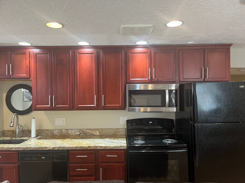 Front View Kitchen - 486 E Aspen Meadows Ct