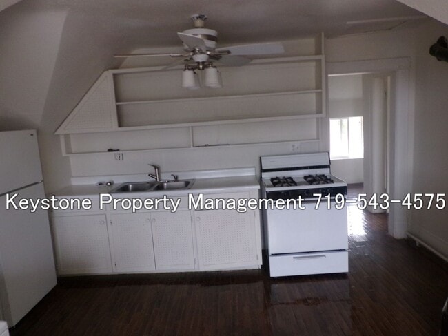 Building Photo - South- side Apartment  1 Bedroom/1 Bath  $775/$775 washer/dryer included
