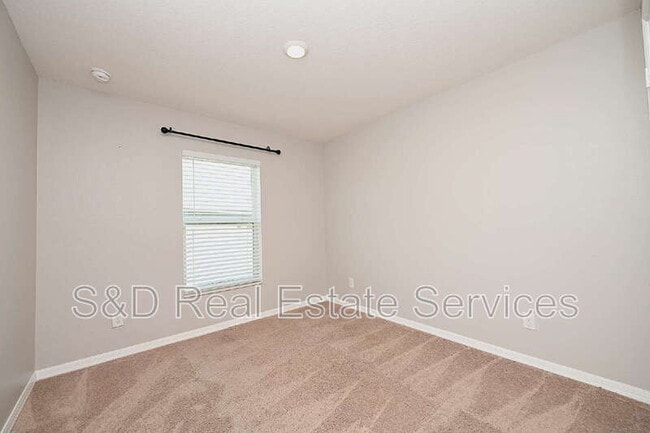 Building Photo - 1563 Swan Lake Cir