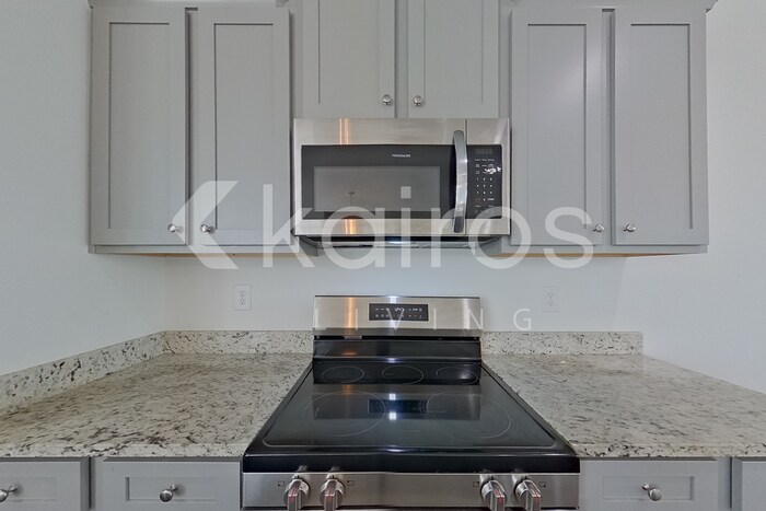 Building Photo - 103 Silver Maple Ln