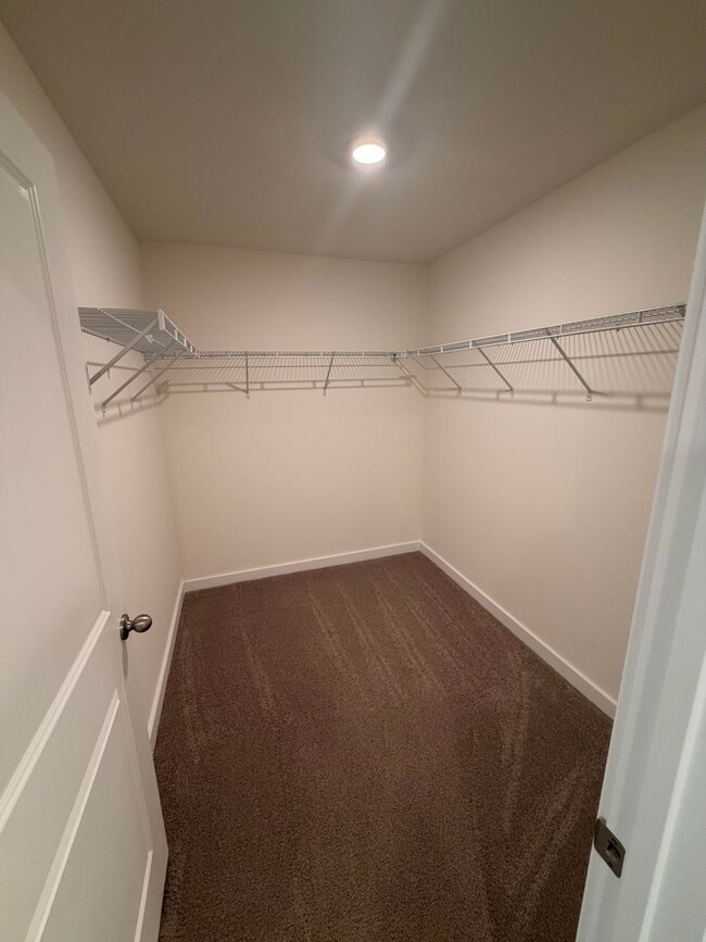 Building Photo - BRAND NEW 2026 CONSTRUCTION: Modern 3BD/2.5BA Home in Knoxville!