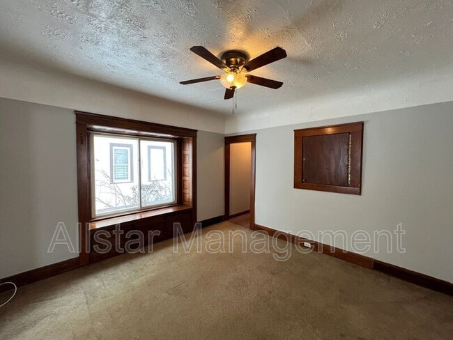 Building Photo - 4296 E 114th St