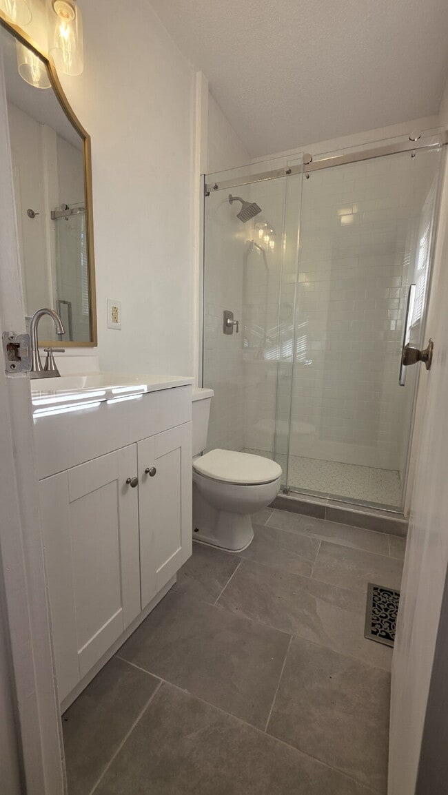 Building Photo - Updated 3-Bedroom Home with Open Layout and Large Backyard