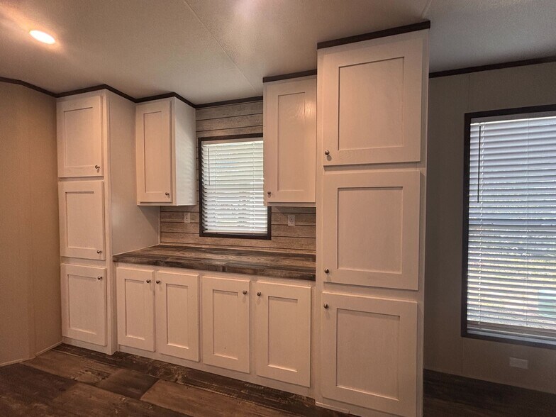 Building Photo - 123 Norene St