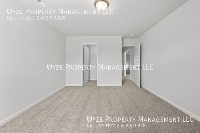 Building Photo - 283 Shubert Dr