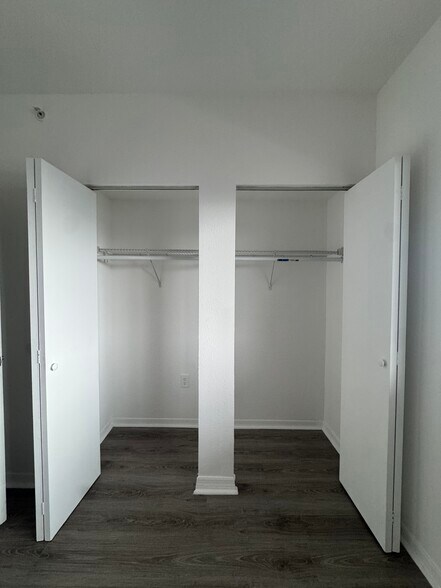 Building Photo - 36 NW 6th Ave