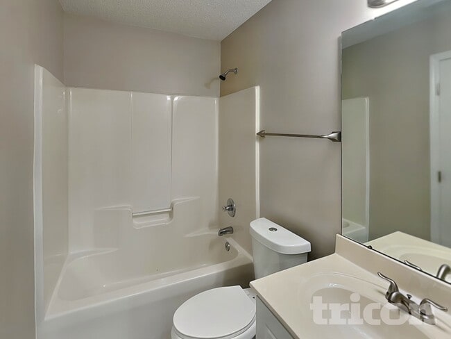 Building Photo - 12524 Cumberland Crest Dr