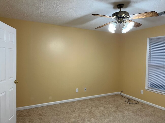 Building Photo - Lovely North Macon Home