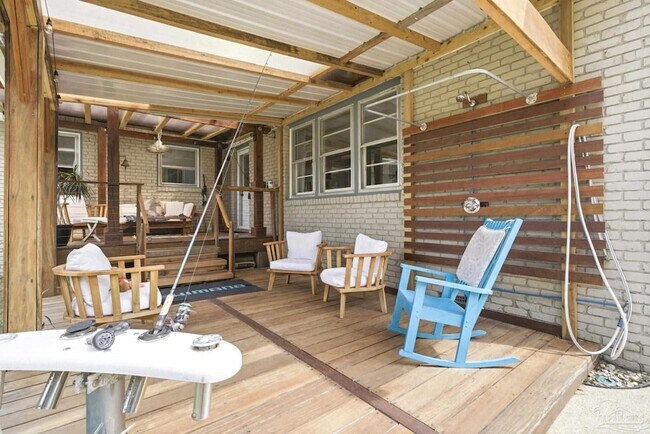 Building Photo - 730 Nagel Dr