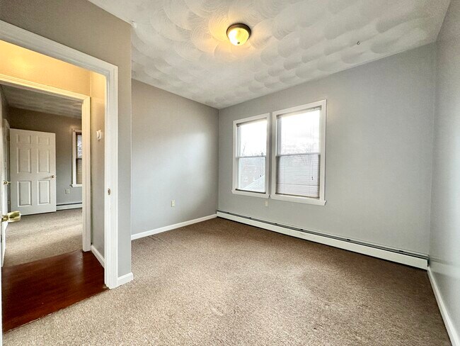 Building Photo - 48 Berkshire St