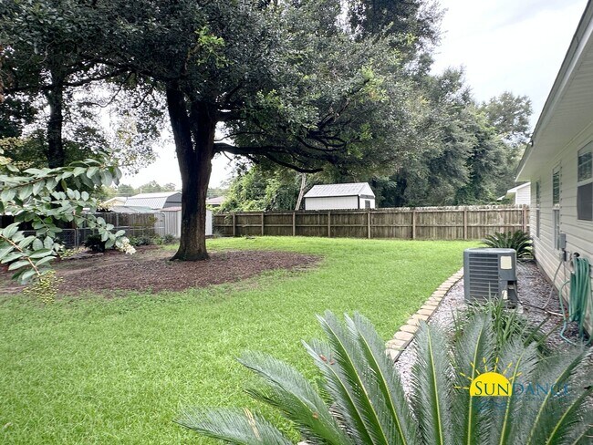 Building Photo - 4480 Gainer Ave