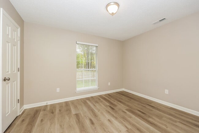 Building Photo - 171 Bill Stewart Blvd