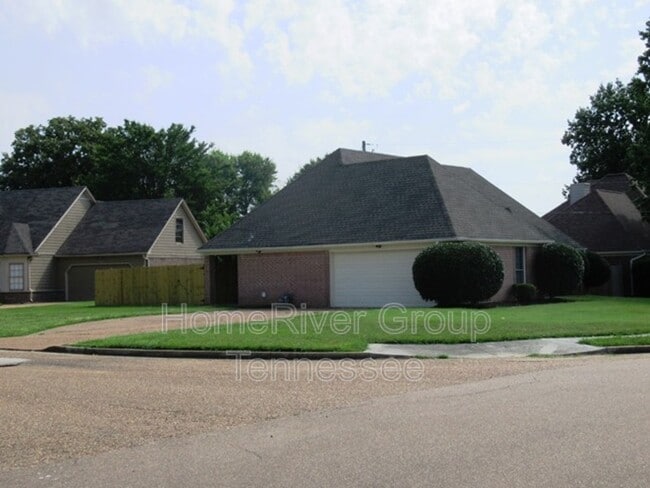 Building Photo - 6836 Spring River Rd