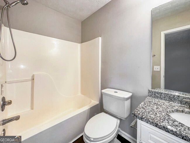 Building Photo - 20 Vintage Dr