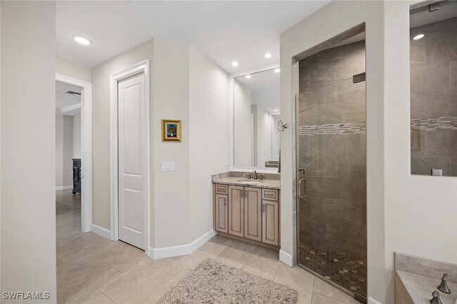 Building Photo - 1871 Dogwood Dr