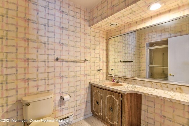 Building Photo - 58 Amberly Dr