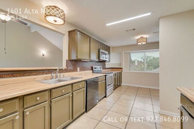 Building Photo - 1401 Alta Mesa Ct