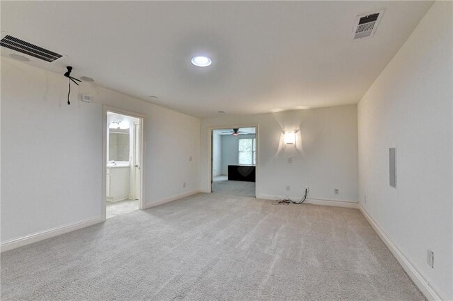 Building Photo - 6961 Fellowship Ln