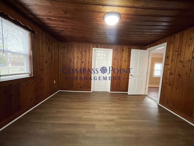 Building Photo - COME RELAX IN YOUR NEW HOME! -First Month's Rent Free!