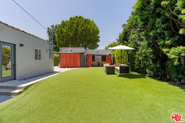 Building Photo - 5120 Willowcrest Ave