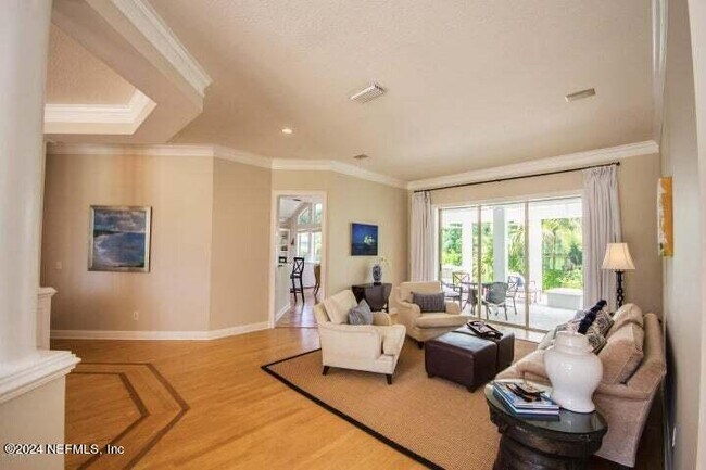 Building Photo - 110 Overlook Dr