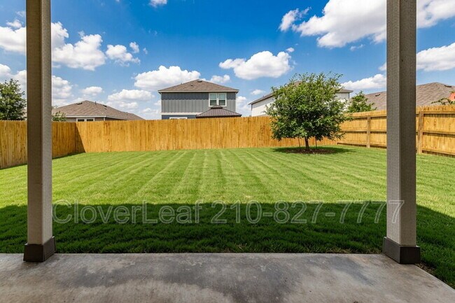 Building Photo - 940 Windflower