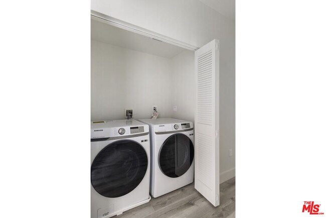 Building Photo - 3210 Verdugo Rd