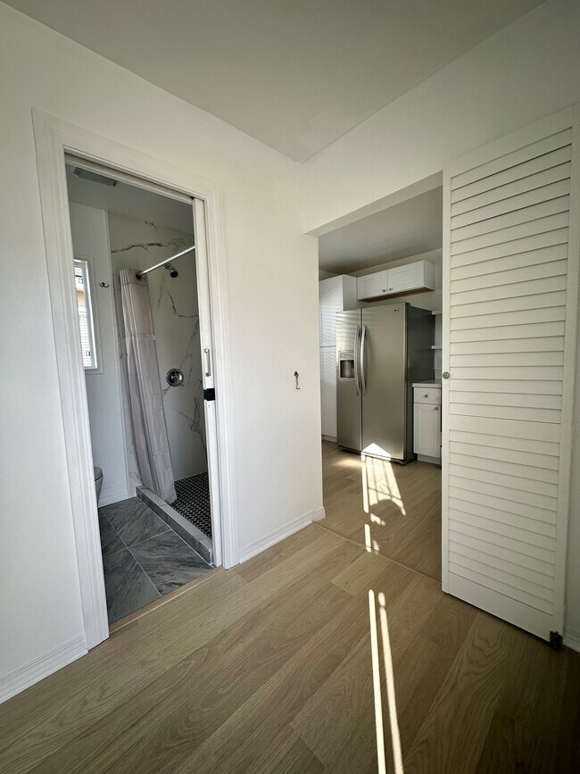 Hall - 4160 W 167th St