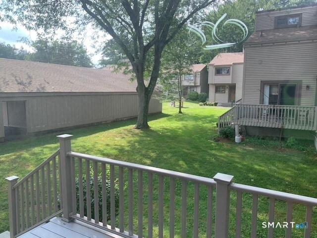 Building Photo - 18 Greenbriar Dr