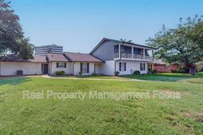 Building Photo - 14724 Overview Dr