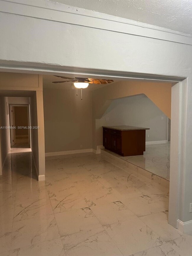 Building Photo - 1705 NE 157th Ter