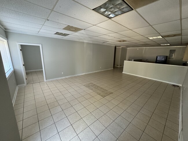Building Photo - 1756 MS-363
