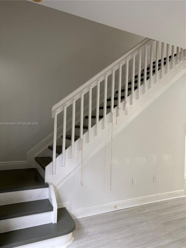 Building Photo - 10171 SW 154th Cir Ct