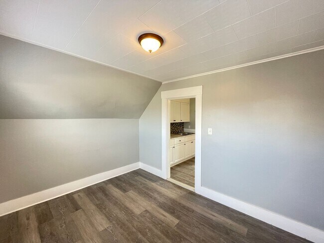 Building Photo - 29 Pennacook St