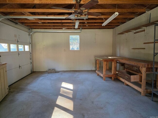 Building Photo - 3 Apache Dr