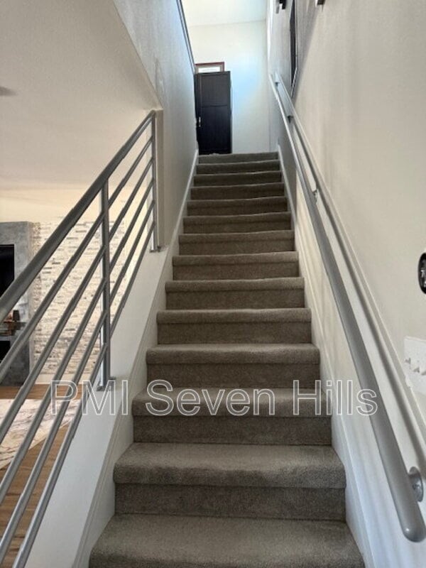 Building Photo - 3948 Ella Dr