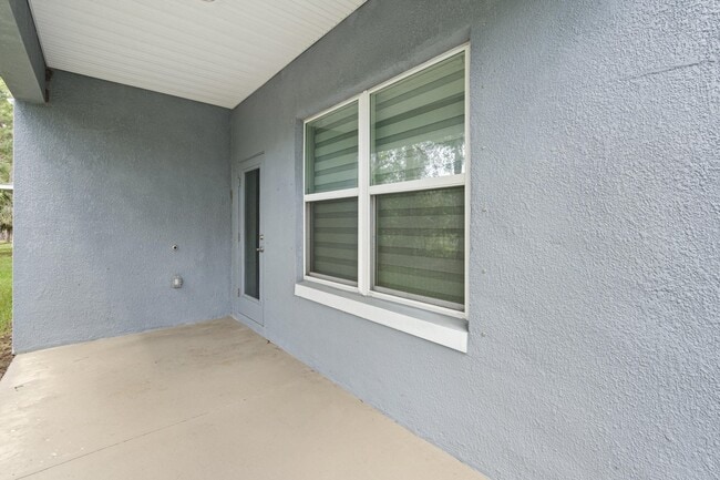 Building Photo - 692 NE Turtleback Trail