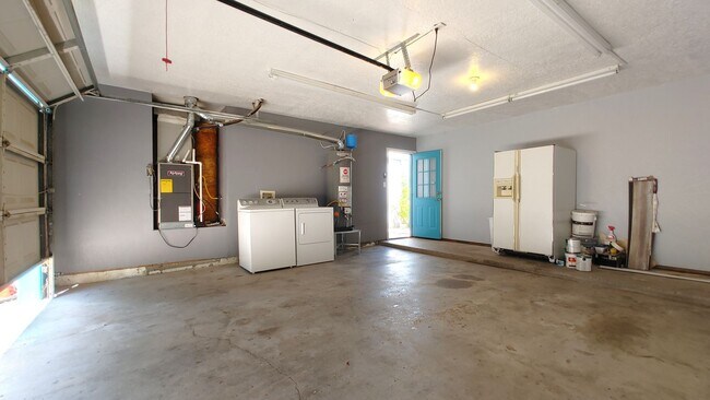 Building Photo - Complete Remodel In Highly Desirable NE Heights