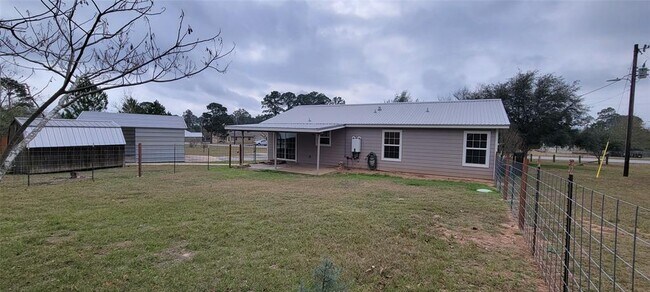 Building Photo - 195 Cardinal Dr